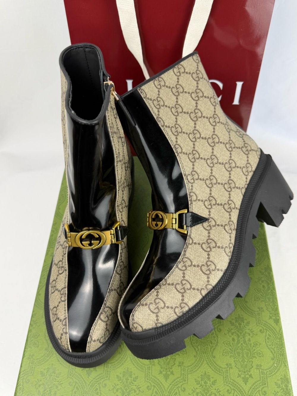 Gucci Beige Monogram & Black Patent Chelsea Lug Boots with Gold Hardware Size 9